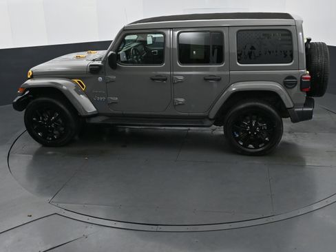 Used 2023 Jeep Wrangler Sahara w/ Cold Weather Group image 29