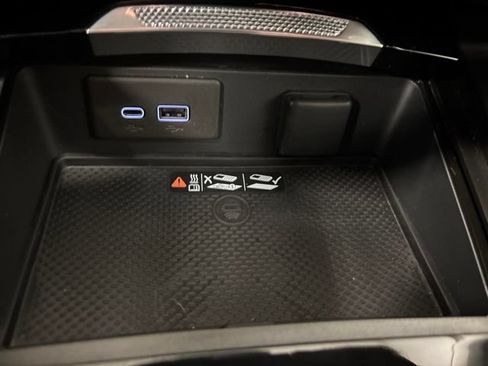Used 2025 Buick Envision Avenir AWD/4WD image 31
