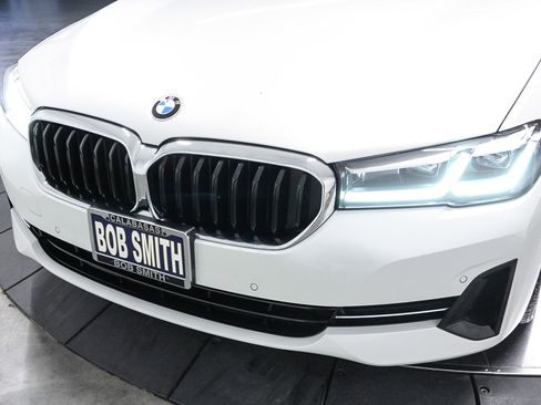 Certified 2023 BMW 530i w/ Premium Package RWD image 11