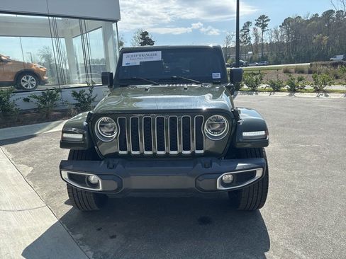 Used 2021 Jeep Wrangler Unlimited Sahara image 4