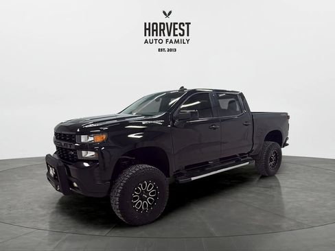 Used 2020 Chevrolet Silverado 1500 Custom w/ Custom Value Package AWD/4WD image 1