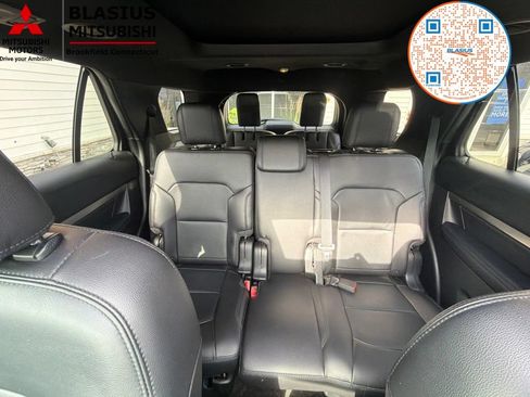 Used 2018 Ford Explorer XLT w/ Equipment Group 202A AWD/4WD image 57
