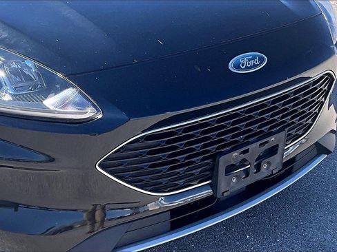Used 2020 Ford Escape SE image 30