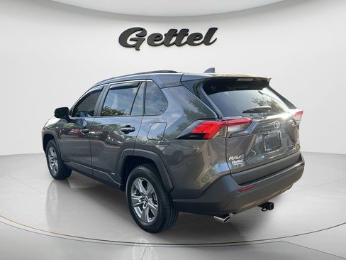 Used 2022 Toyota RAV4 XLE w/ Convenience Package AWD/4WD image 7