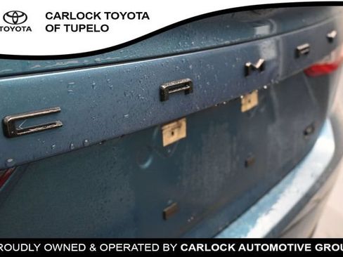 Used 2025 Toyota Camry SE w/ Convenience Package FWD image 13