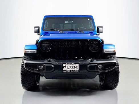 Used 2022 Jeep Gladiator Willys image 2