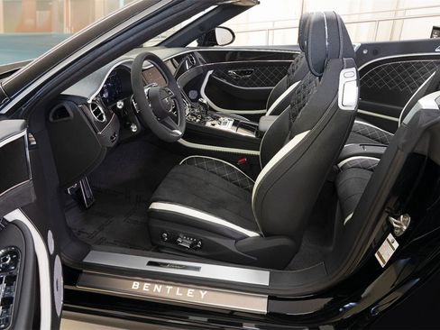 Used 2024 Bentley Continental GT Speed image 34