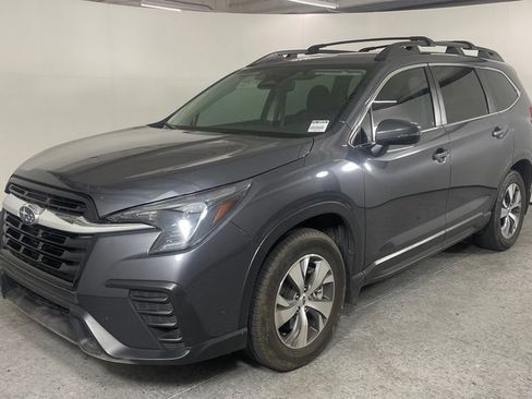 Used 2023 Subaru Ascent Premium w/ Convenience Package AWD/4WD image 3