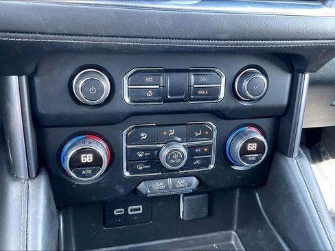 Used 2024 Chevrolet Tahoe LS RWD image 31