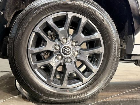 Used 2023 Toyota Sequoia Platinum AWD/4WD image 20