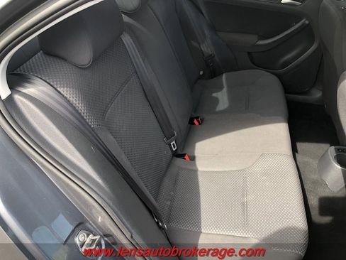 Used 2012 Volkswagen Jetta S image 20