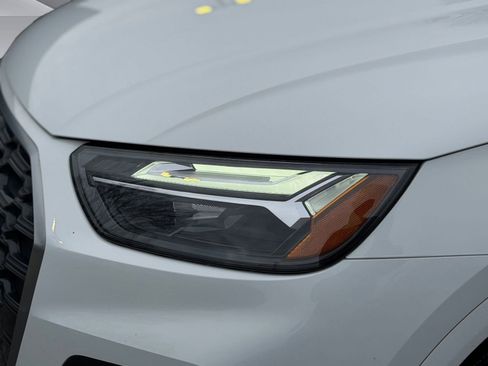 Used 2023 Audi Q5 2.0T Premium w/ Convenience Package image 11