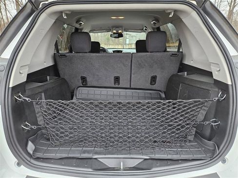 Used 2017 GMC Terrain SLE image 12