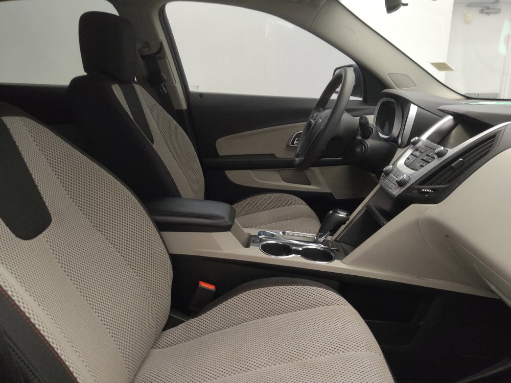 Used 2017 Chevrolet Equinox LS FWD image 21