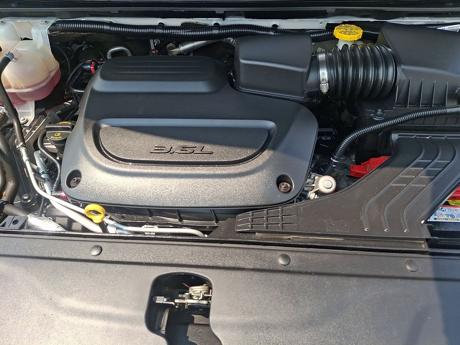 Used 2024 Chrysler Pacifica Touring-L FWD image 28
