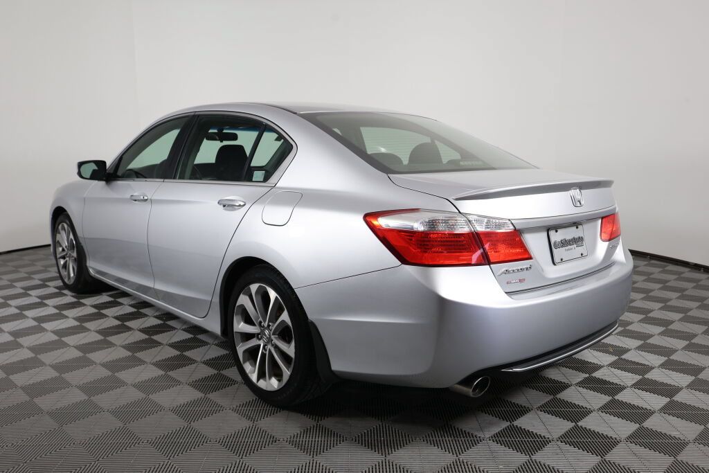 Used 2013 Honda Accord Sport image 4