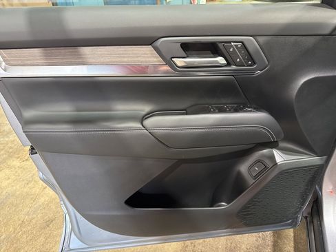 New 2026 GMC Terrain Denali w/ LPO, Black Badging Package image 19