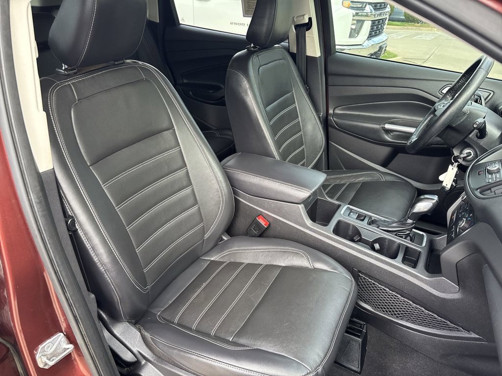 Used 2018 Ford Escape SEL AWD/4WD image 30
