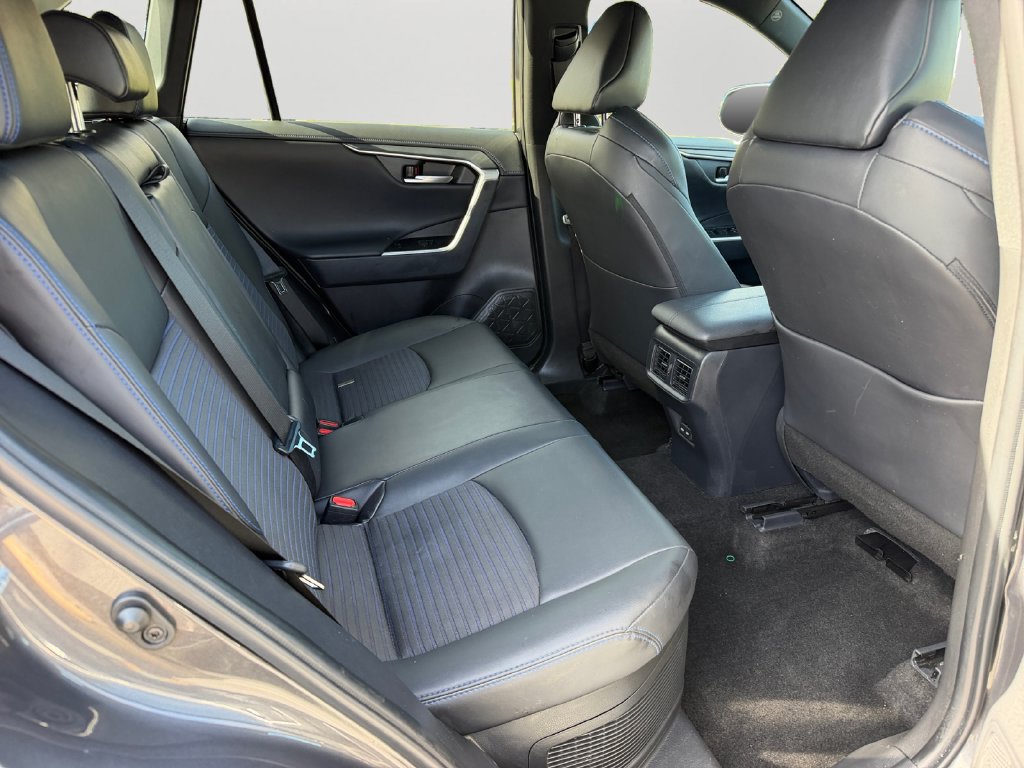 Used 2024 Toyota RAV4 XSE w/ Weather Package AWD/4WD image 9
