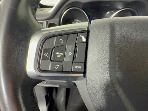 Used 2019 Land Rover Discovery Sport SE AWD/4WD image 18