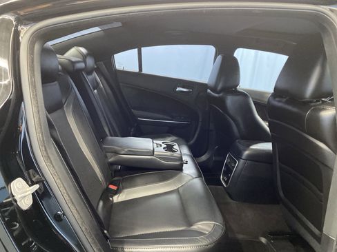 Used 2018 Dodge Charger GT image 38