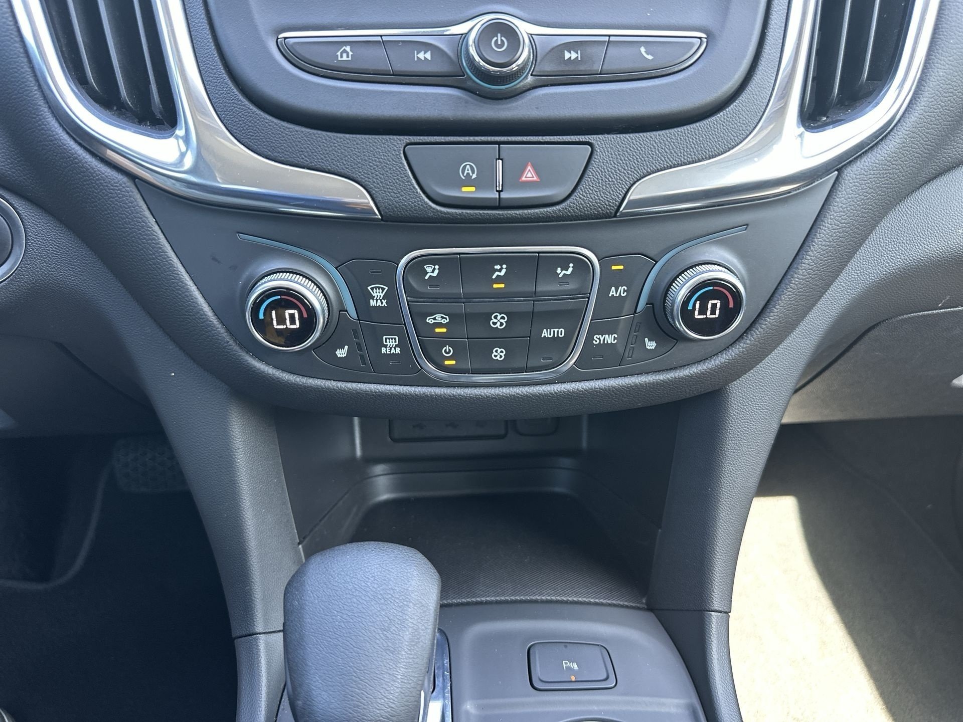Certified 2024 Chevrolet Equinox LT AWD/4WD image 34