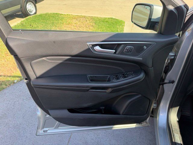 Certified 2022 Ford Edge Titanium AWD/4WD image 9