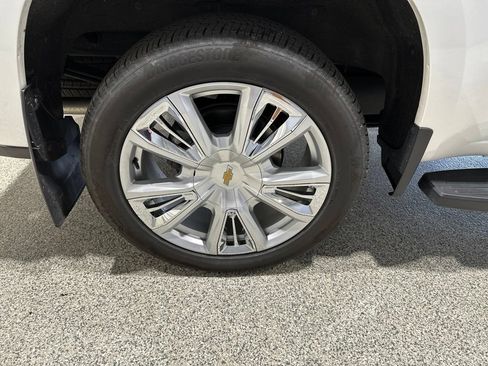 Certified 2025 Chevrolet Silverado 1500 High Country w/ Technology Package AWD/4WD image 21