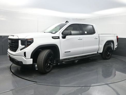 Used 2022 GMC Sierra 1500 Elevation w/ LPO, Elevation Black Package image 21