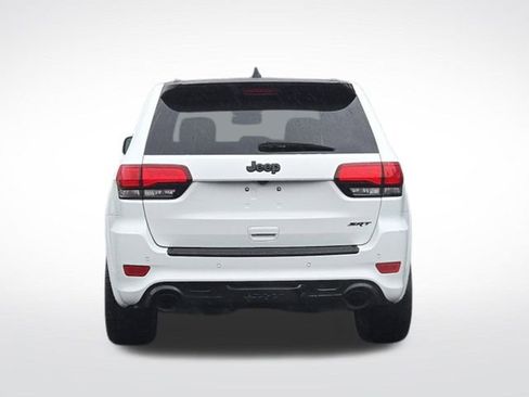 Used 2016 Jeep Grand Cherokee SRT AWD/4WD image 7