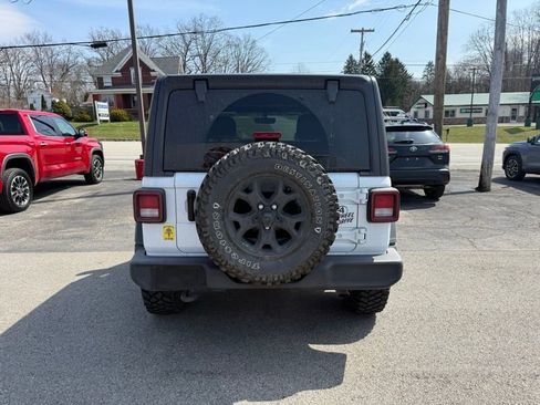 Used 2022 Jeep Wrangler Willys image 7