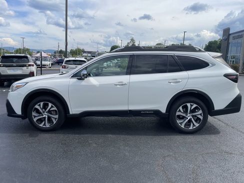 Used 2020 Subaru Outback Touring AWD/4WD image 3