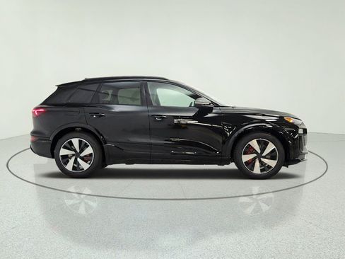 New 2027 Audi SQ6 e-tron Premium Plus AWD/4WD image 4