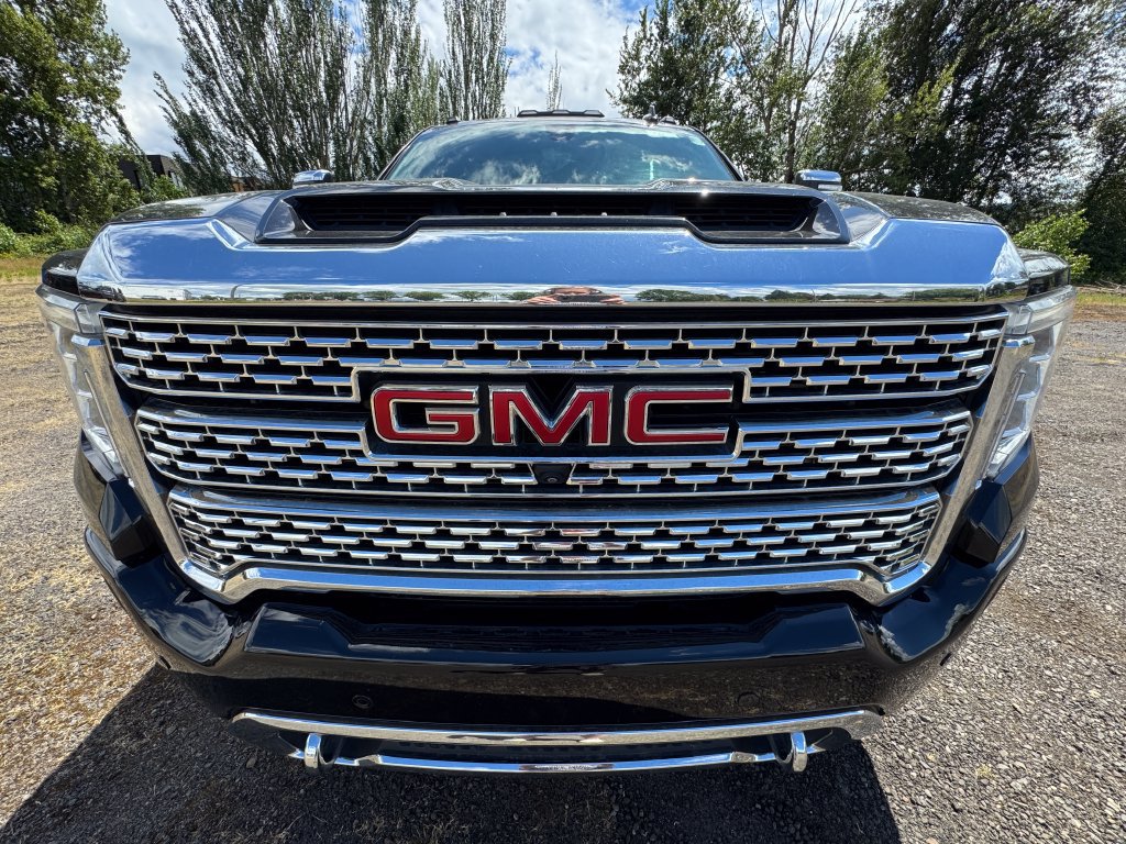 Used 2022 GMC Sierra 3500 Denali w/ Denali Black Diamond Edition AWD/4WD image 51