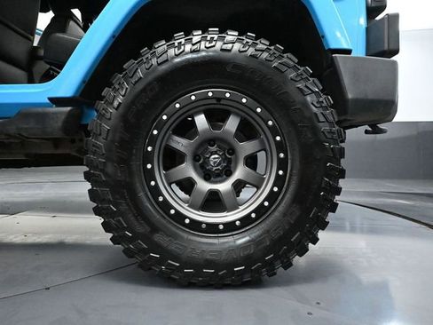 Used 2018 Jeep Wrangler Unlimited Sahara image 13