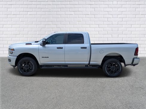 Used 2026 RAM 2500 Big Horn AWD/4WD image 2