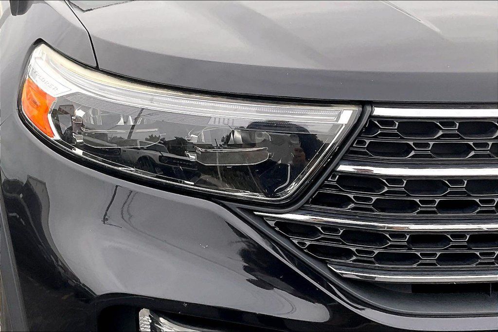Used 2020 Ford Explorer XLT w/ Equipment Group 202A AWD/4WD image 29