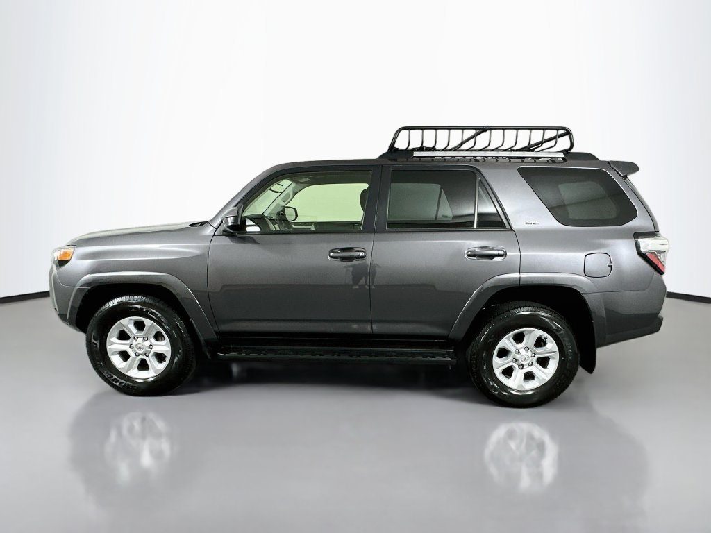 Certified 2022 Toyota 4Runner SR5 AWD/4WD image 8