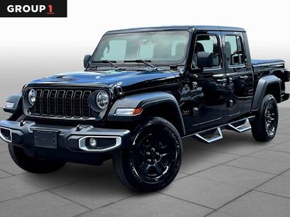 Used 2024 Jeep Gladiator Sport