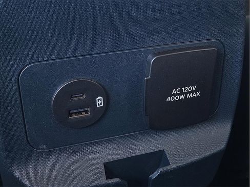 Used 2024 Ford Maverick Lariat image 10