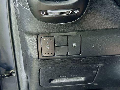 Used 2015 Kia Soul + FWD image 20