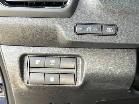 Used 2025 Nissan Leaf S FWD image 22