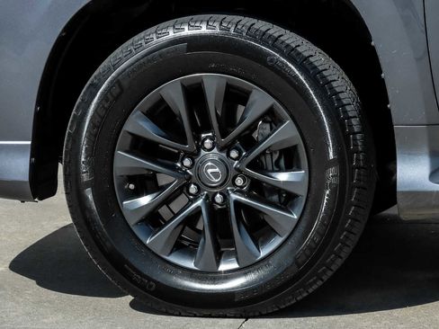 Used 2022 Lexus GX 460 Premium w/ Premium Package image 53