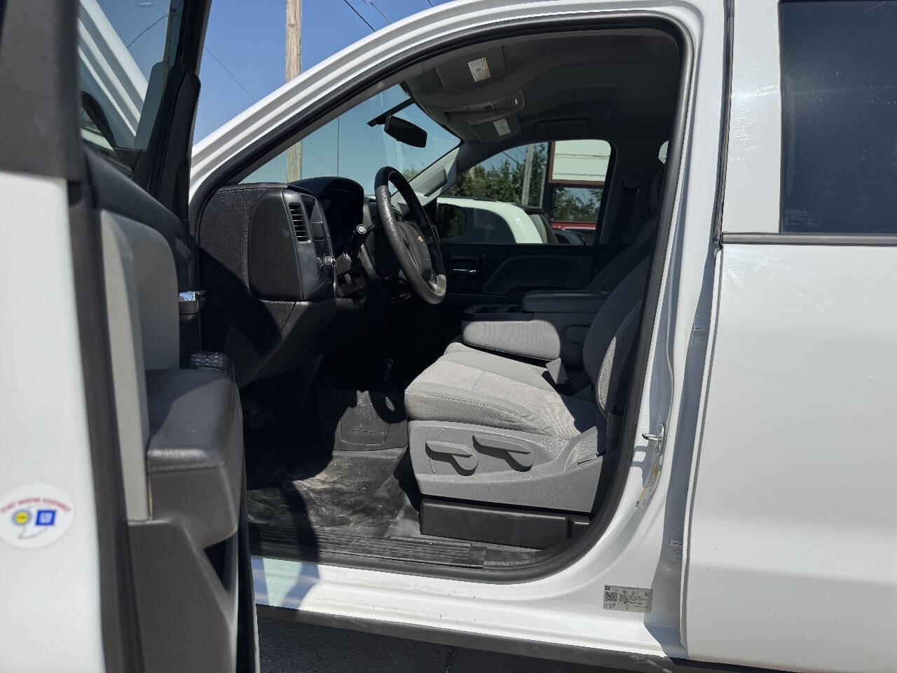 Used 2018 Chevrolet Silverado 1500 W/T w/ Trailering Package AWD/4WD image 11