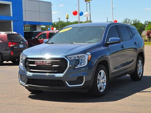 Used 2024 GMC Terrain SLE AWD/4WD image 7