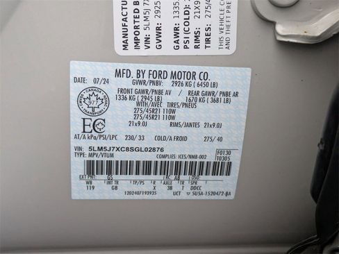 Used 2025 Lincoln Aviator Reserve image 26