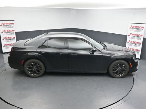 Used 2022 Chrysler 300 Touring L w/ Comfort Group AWD/4WD image 17