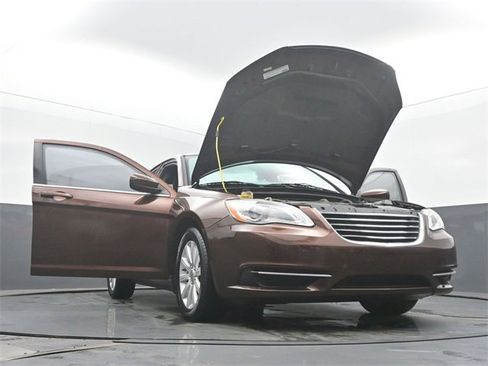 Used 2012 Chrysler 200 Touring image 57
