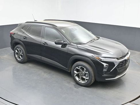 New 2026 Chevrolet Trax LT image 1