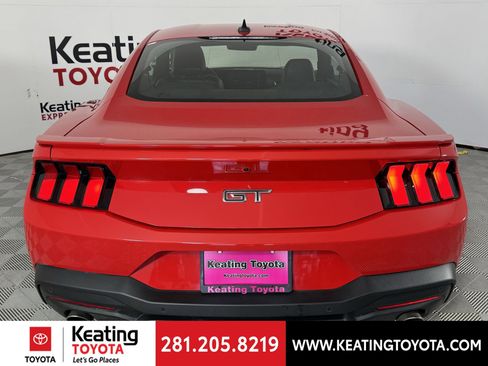 Used 2024 Ford Mustang GT Premium image 5